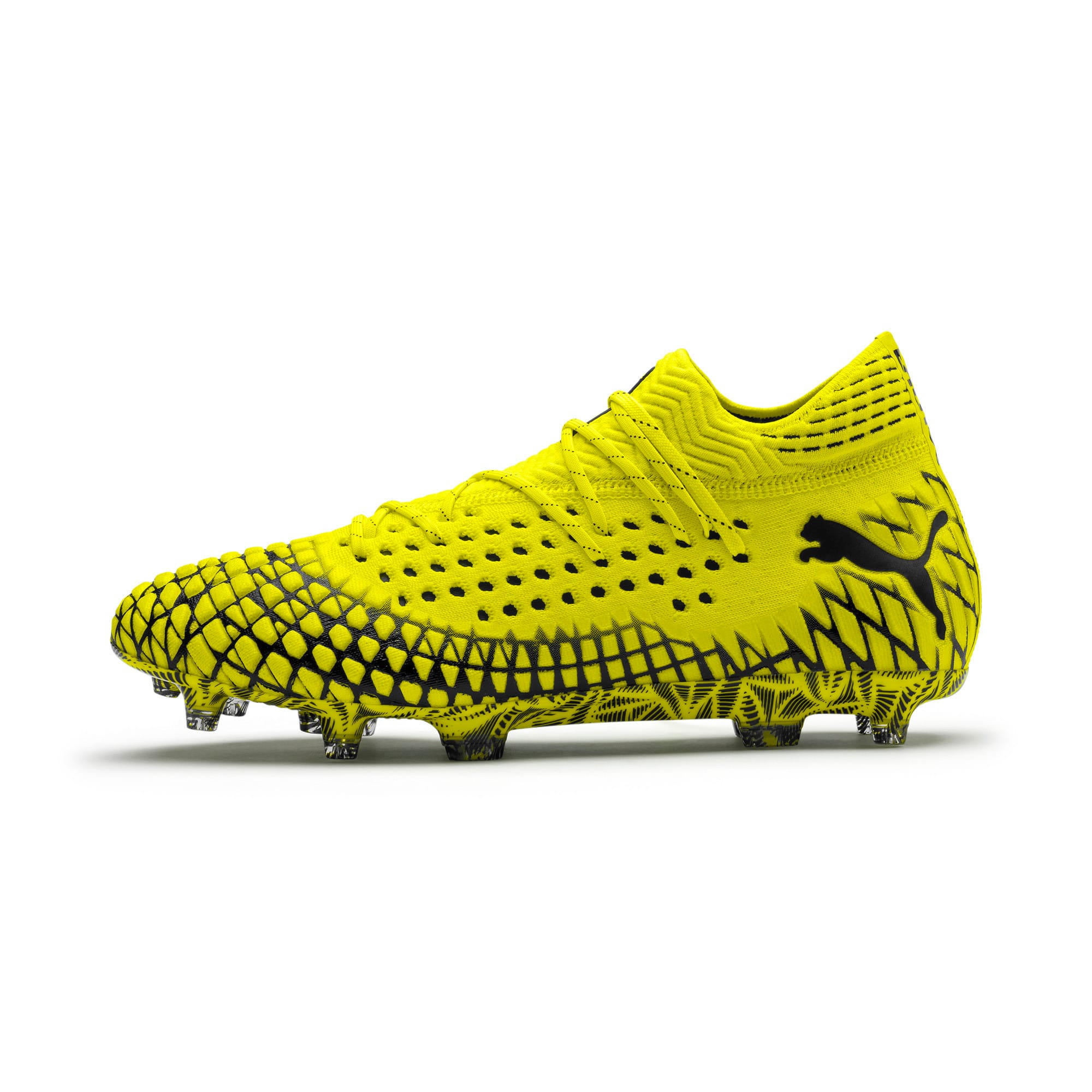 yellow puma soccer cleats